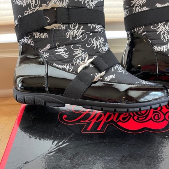 Apple Bottom Boots - Picture 4 of 6